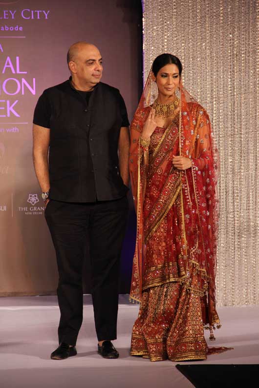 Sonakshi Sinha Announces Aamby Valley India Bridal Fashion Week 2012