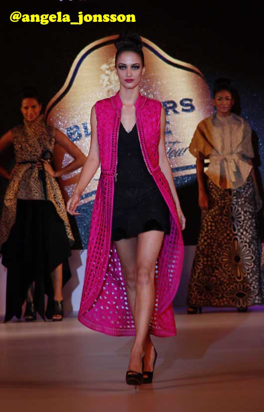 Angela Jonsson in Pankaj &#038; Nidhi at the Blenders Pride Fashion Tour 2012