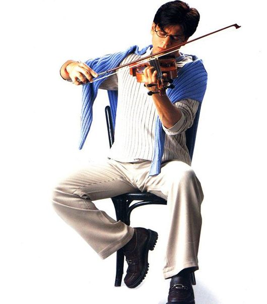Shah Rukh Khan plays a violin teacher in Mohabattein