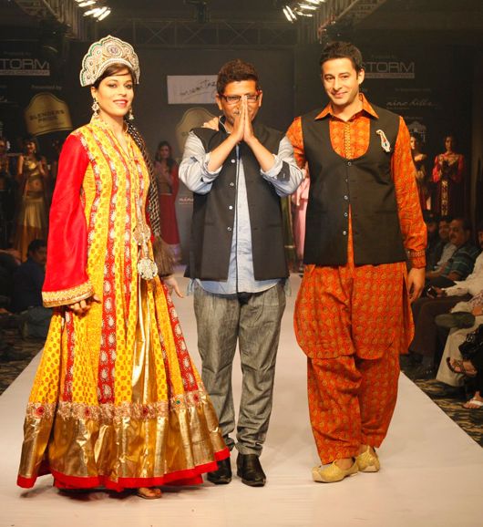 Jyoti Rana & Zulfi Sayyed with designer Mumtaz Khan