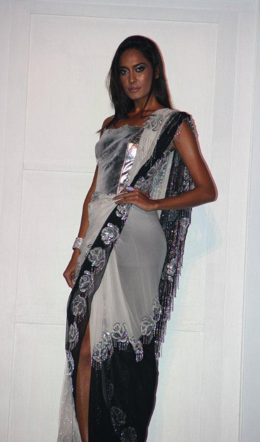 Lisa Hayden wearing  a Ravi Bajaj saree