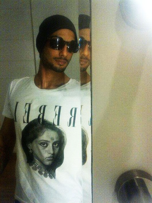 Prateik Rocks a Smita Tee (And We Want to Know Where to Get Them)!