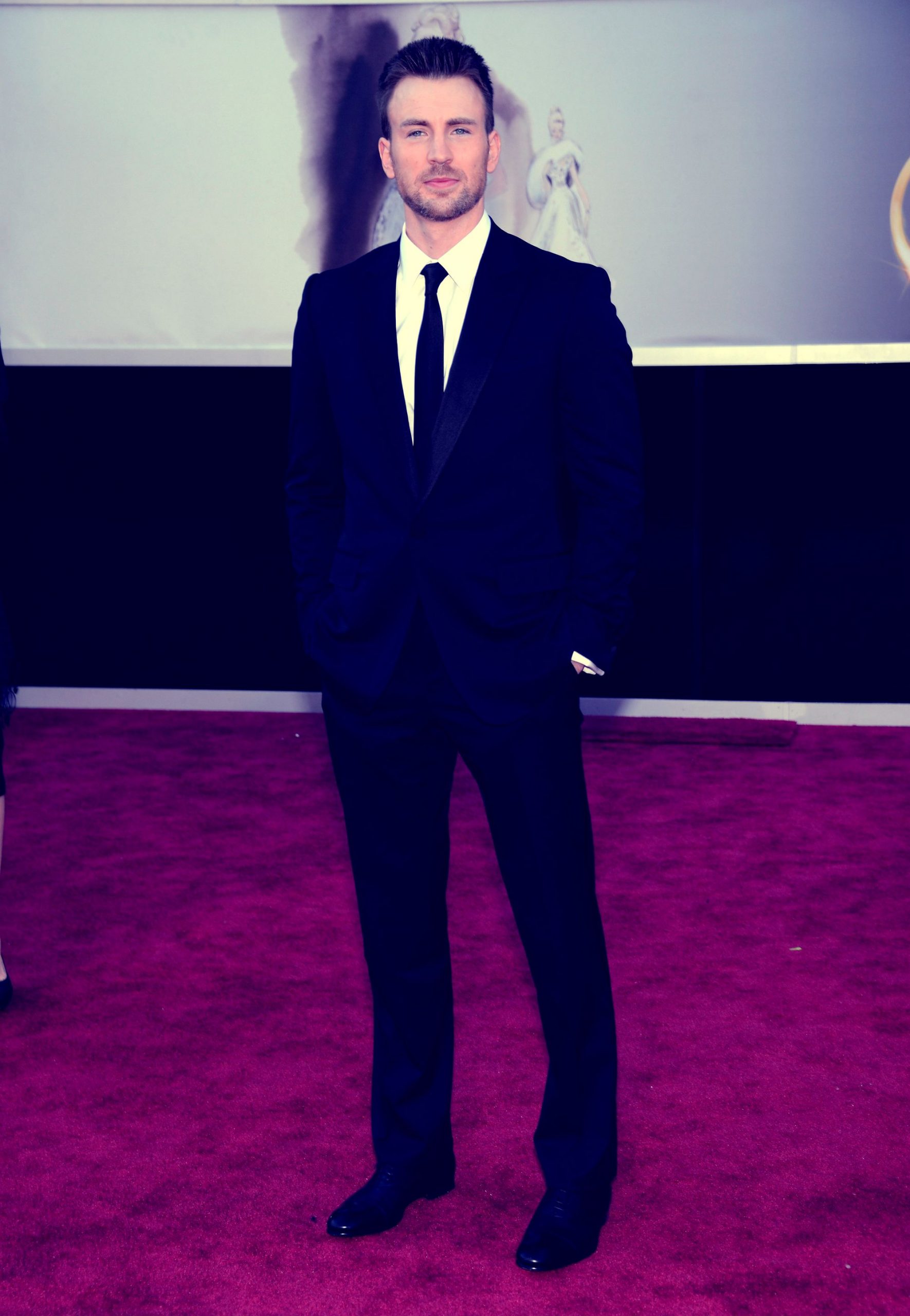 Chris Evans in Gucci at the 85th Annual Academy Awards (Photo courtesy | Gucci/Getty Images)