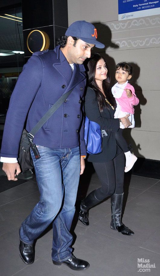 Airport Spotting: Aaradhya Bachchan & Viaan Raj Kundra with their Parents