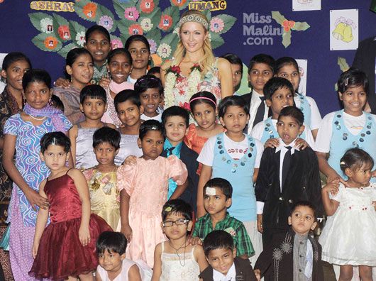 Paris Hilton visits Ashray orphanage in Mumbai