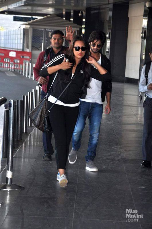 Airport Spotting: Shahid, Katrina, Abhishek and Sonakshi