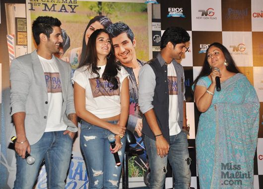 Vote: Who Wore Their Purani Jeans the Best?