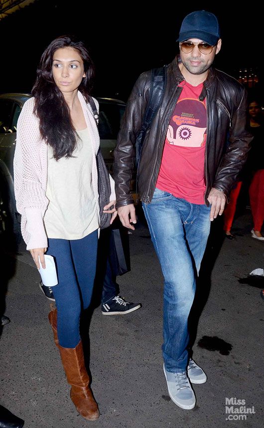 Airport Spotting: Karan Johar, Abhay Deol, Simi Garewal Fly Off to South Africa