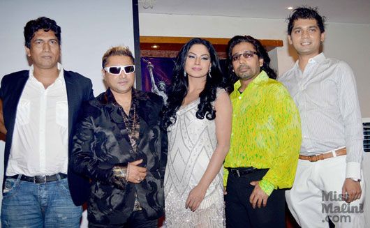Veena Malik with the crew and cast