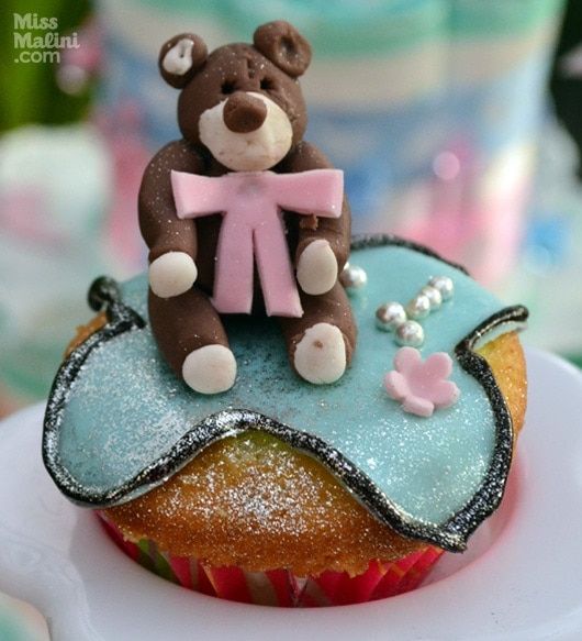 Parul's baby shower cupcakes