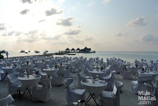 Dining on the beach, Club Med Kani
