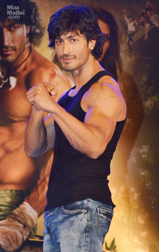 Vidyut Jamwwal in action