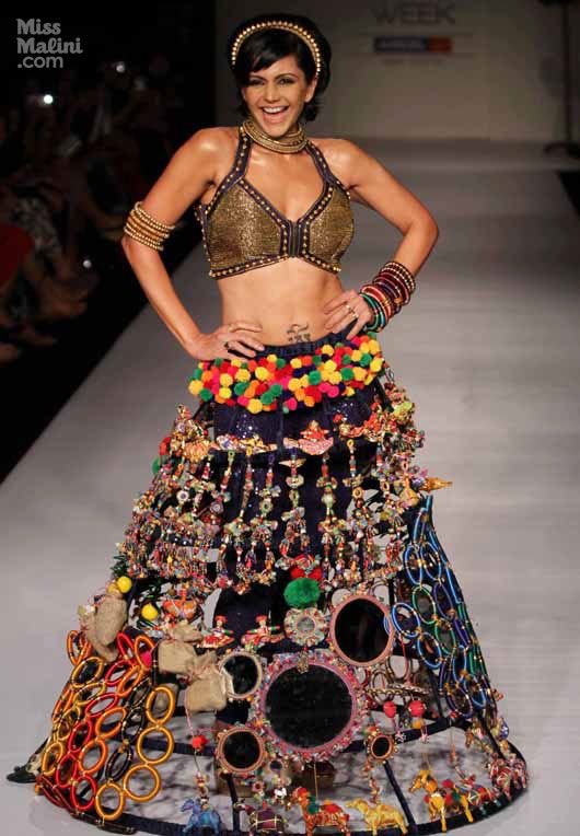 Mandira Bedi wears Pallavi Jaipur's show-stopping outfit