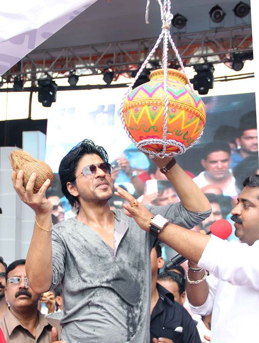 Shah Rukh Khan Plays Govinda at Janamashtmi Celebrations