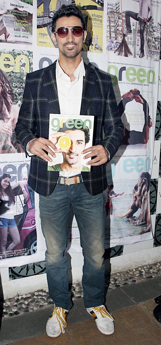 Kunal Kapoor with the cover of Green Life Magazine