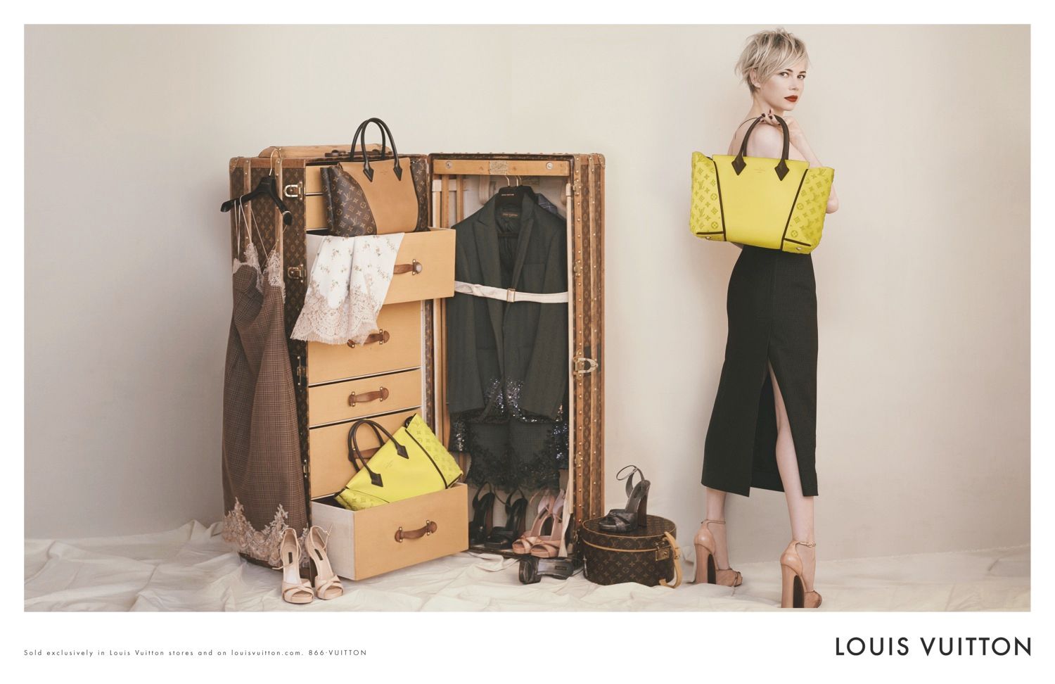 Louis Vuitton's Autumn/Winter 2013 print ad featuring Michelle Williams and the 'W' tote (Photo courtesy | Louis Vuitton)