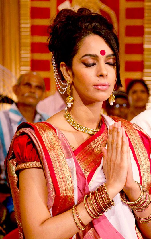Is Mallika Sherawat Praying For a Soul Mate?