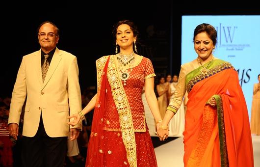 Ravi Kapoor, Juhi Chawla and Vijaya Kapoor