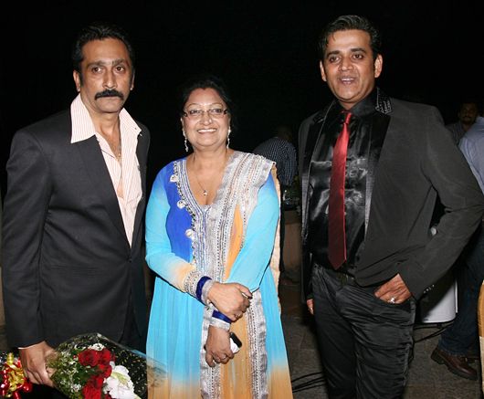 Mukesh Tiwari, Aroti Bhattacharya and Ravi Kishan