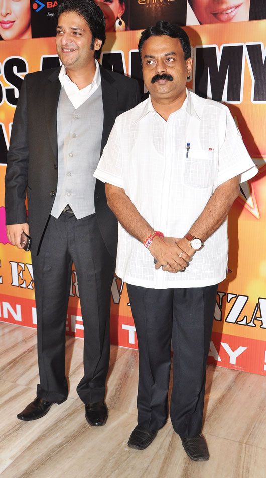 Raj Tyagi with Mayor Sunil Prabhu