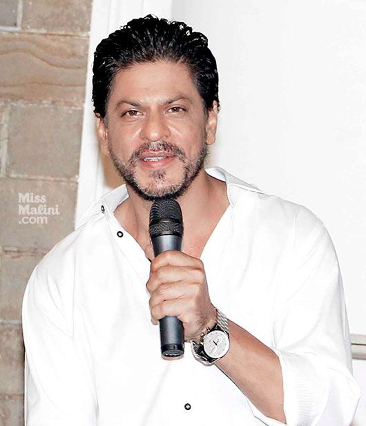 Shah Rukh Khan interacting with the media