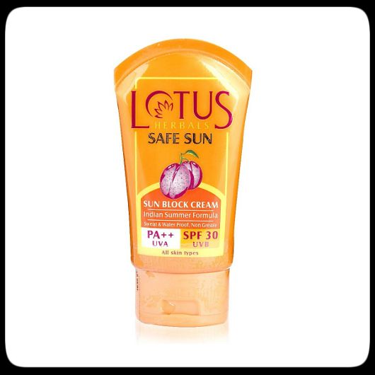 Safe Sun Sunblock Cream SPF 30 by Lotus Herbals