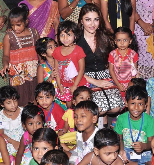 Soha Ali Khan with the kids at Muktangan