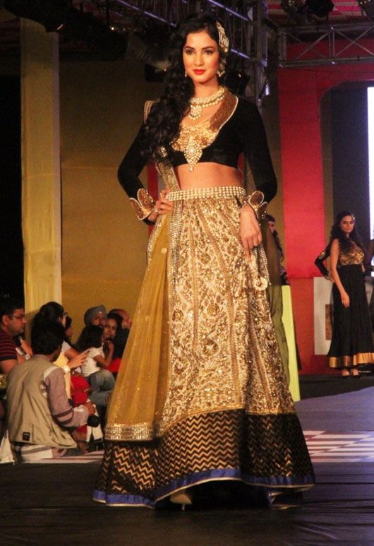 Sonal Chauhan Performs a Show-Stopping Act in Jaipur