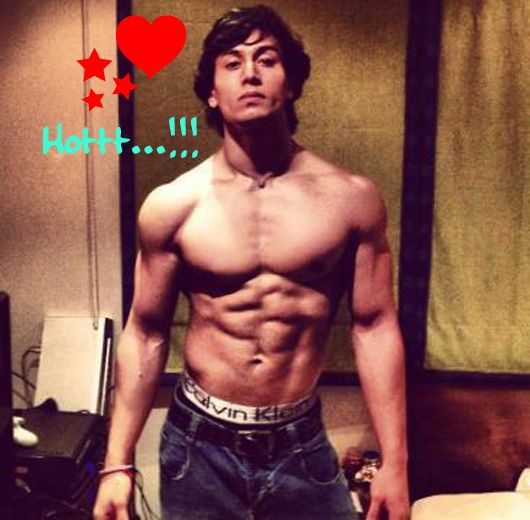 Young Tiger Shroff Is Ready to Roar in &#8216;Heropanti&#8217; (And He&#8217;s a HOTTIE!)