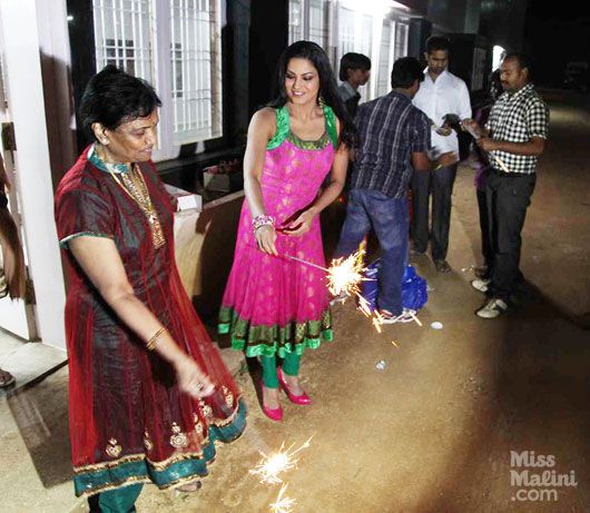 Photos: Bollywood Bombshell, Veena Malik Celebrates Diwali