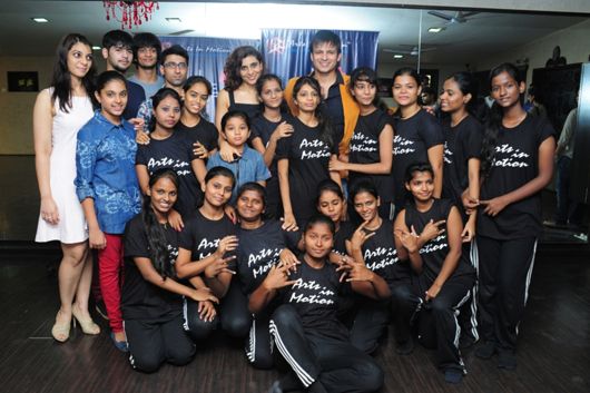 Vivek Oberoi with students