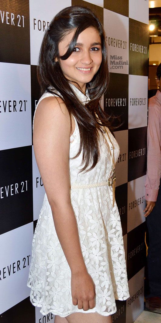 Alia Bhatt Launches Forever 21 in Mumbai