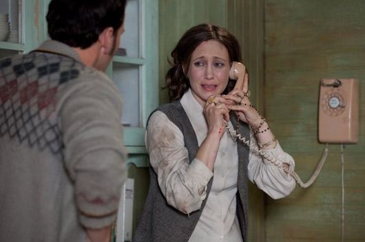 The Conjuring: Sets and prop fit in beautifully
