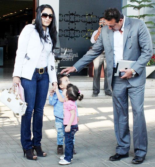 Photos: Sanjay &#038; Manyata Dutt Spotted Out and About With Their Twins!