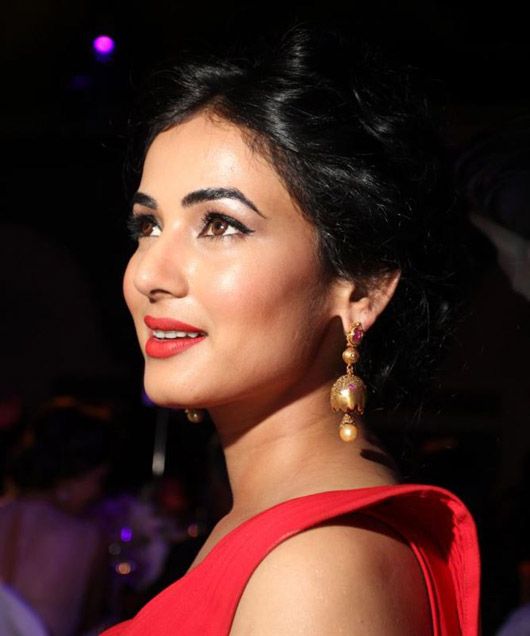 Sonal Chauhan (Pic: www.lovegold.in)