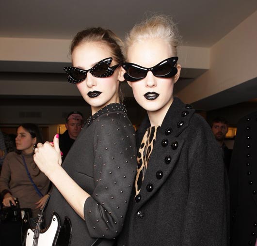 LFW Black Lipstick (photo courtesy |fashionpassion.com)