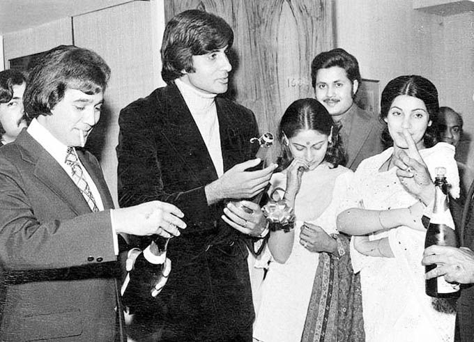Amitabh Bachchan, Rajesh Khanna, Dimple Kapadia, Jaya Bachchan