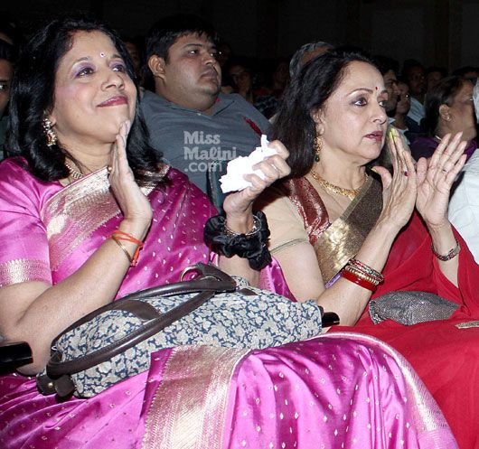 Kavita Krishnamoorthy and Hema Malini