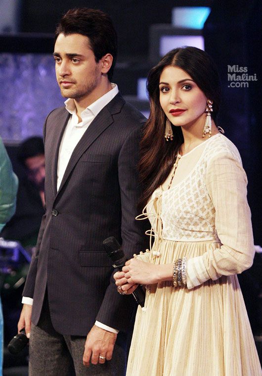 Imran Khan and Anushka Sharma on Sets of ‘Sa Re Ga Ma Pa’