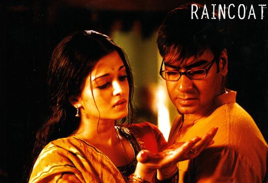 Aishwarya Rai and Ajay Devgn in Raincoat