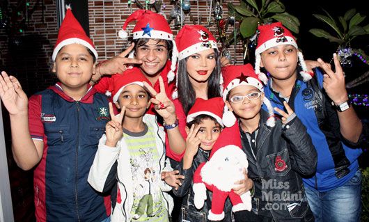 Photos: Rakhi Sawant Gets Into the Christmas Spirit!