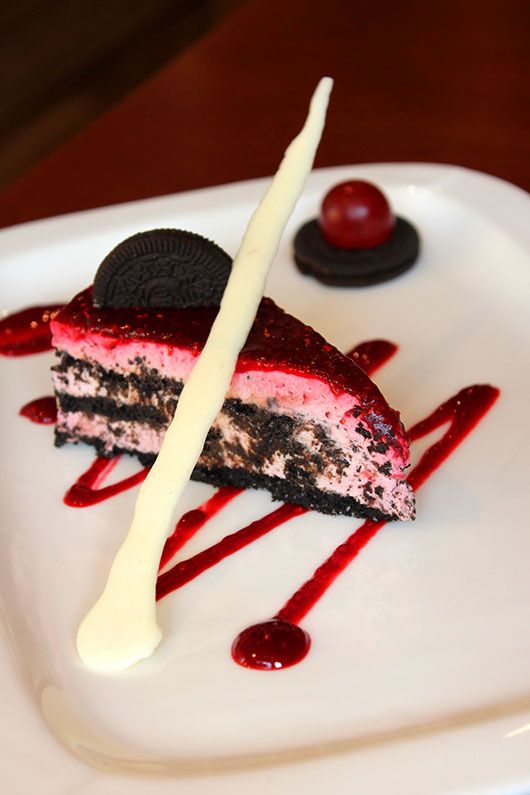 Raspberry & Oreo Cheesecake
