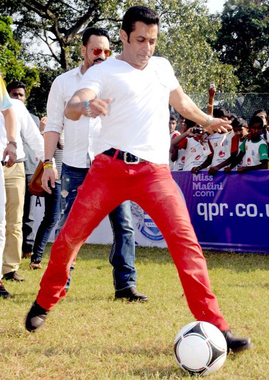 Salman Khan Kicks for Charity