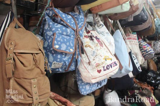 Trendy bags collection in Sarojini Nagar market #bags#love  #sarojininagarmarketonline #mumbai