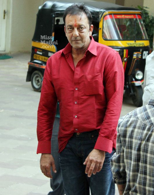 Sanjay Dutt Returns to Jail