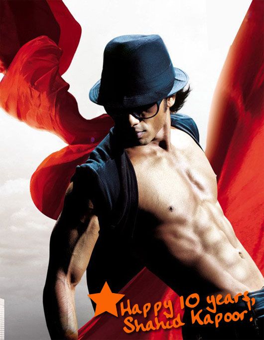 10 Years of Shahid Kapoor! Our 10 Favourite Shahid Dances.