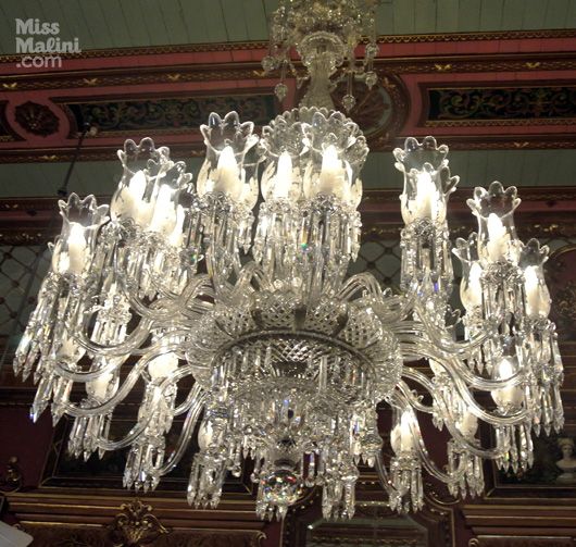 Taj Falaknuma, chandelier