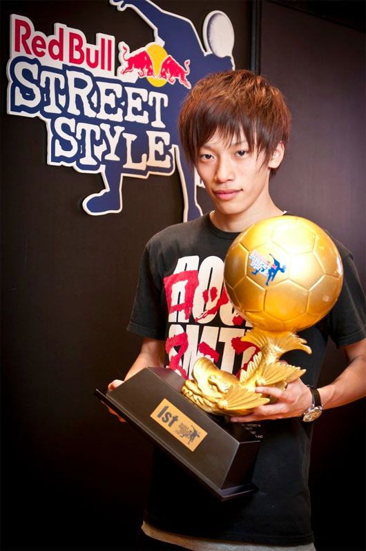Red Bull Street Style 2012 Champion Kotaro Tokuda’s Freestyle Football