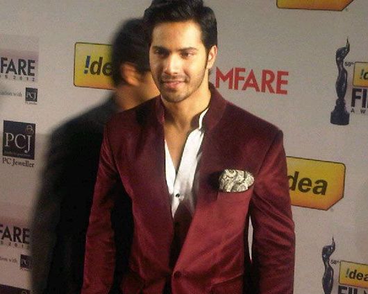 First Look! Varun Dhawan’s Outfit for the Filmfare Awards Tonight.