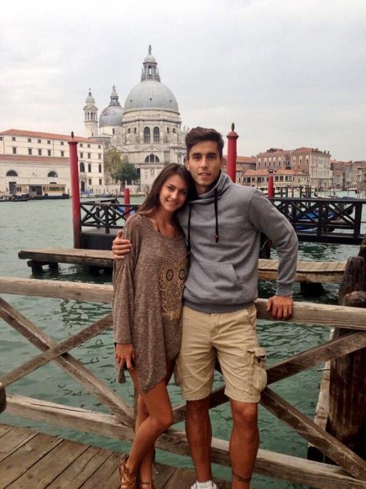 Ricky Álvarez with girlfriend Mariana Palleiro